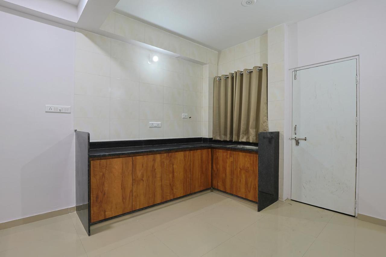 Hotel Monville Group Vadodara Exterior foto