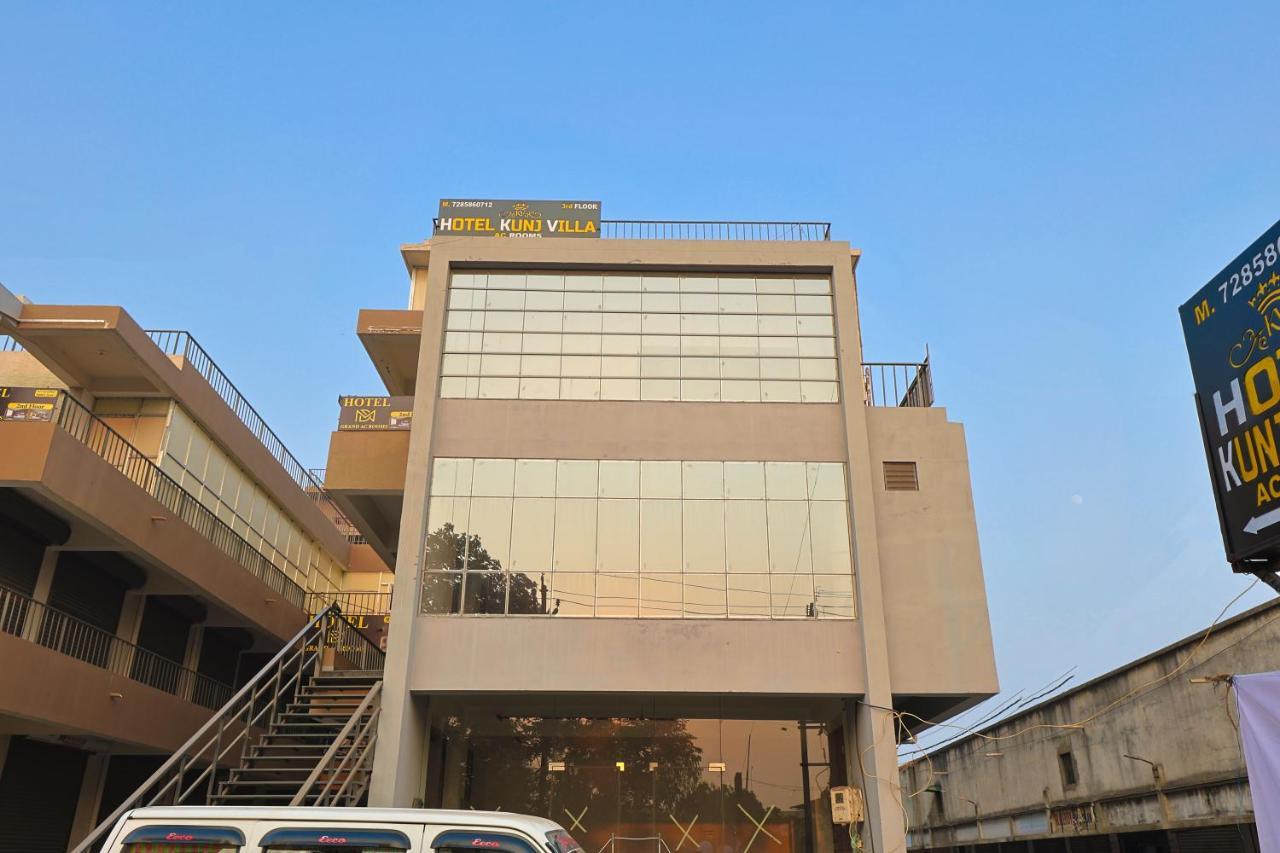 Hotel Monville Group Vadodara Exterior foto