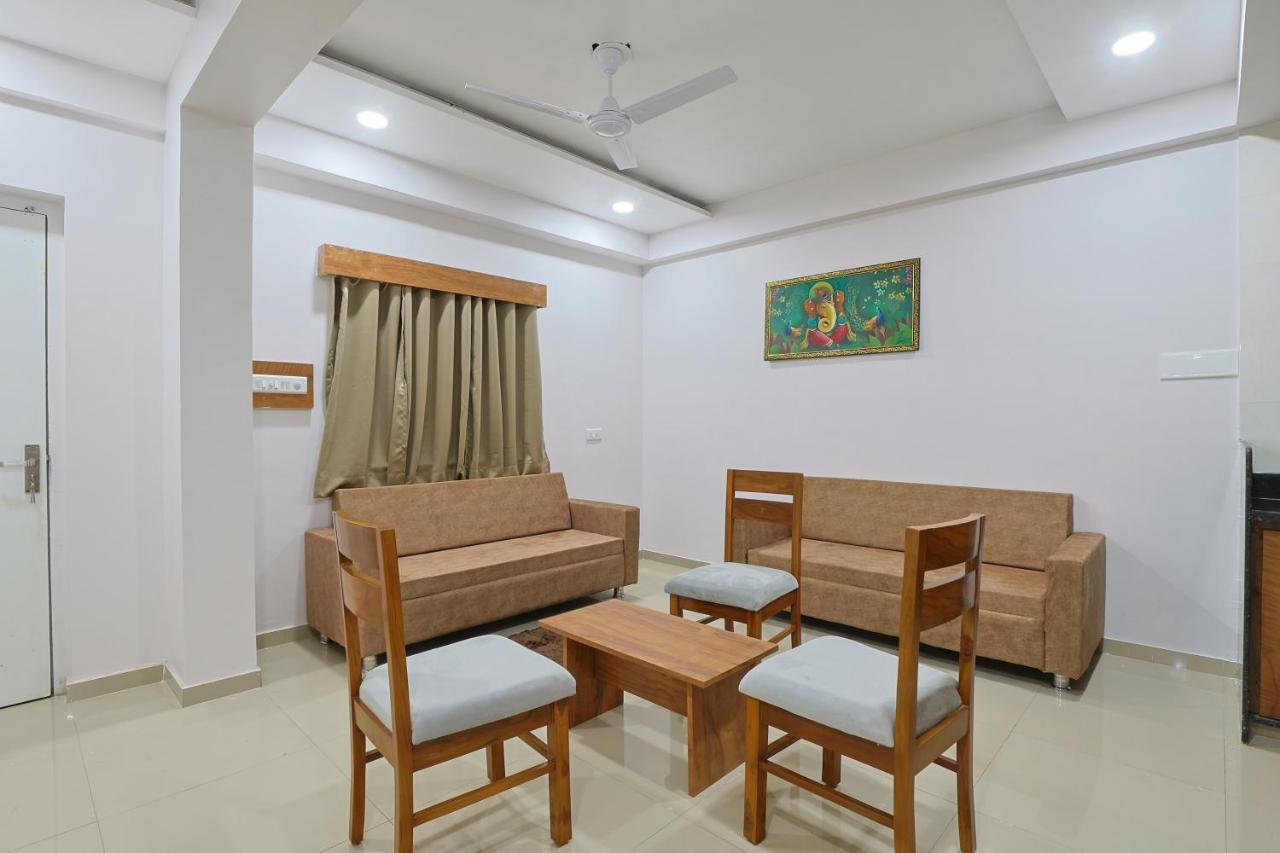 Hotel Monville Group Vadodara Exterior foto