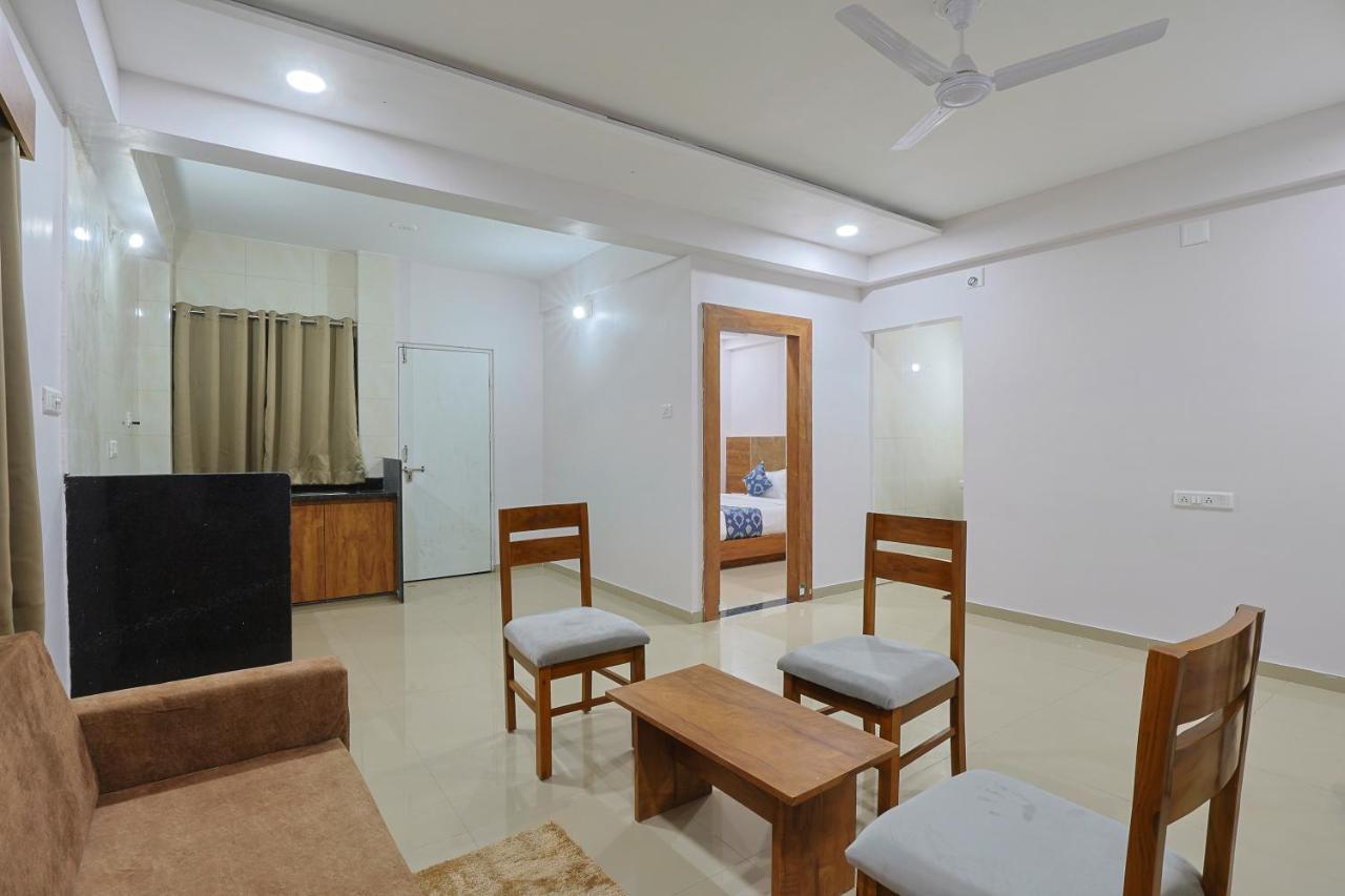 Hotel Monville Group Vadodara Exterior foto