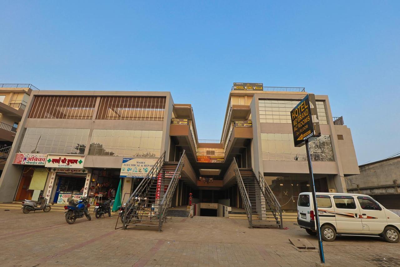 Hotel Monville Group Vadodara Exterior foto